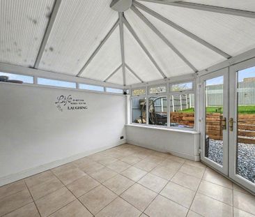 3 bedroom semi-detached house to rent - Photo 3