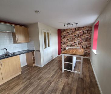 4 bedroom townhouse to rent - Photo 5