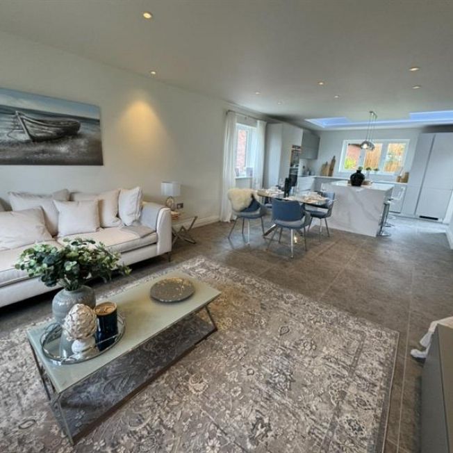 3 Bedroom Detached To Let - Photo 1