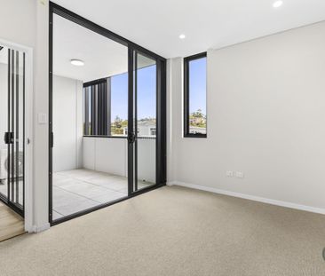 Brand New Luxury One Bedroom Apartment - Photo 2