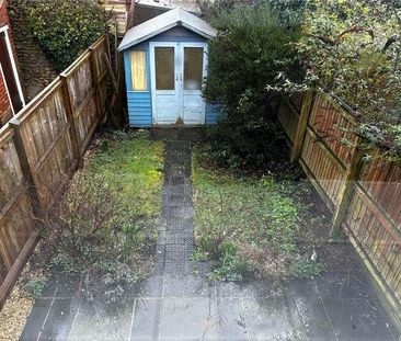 Bowditch Row, South Street, Crewkerne, Somerset, TA18 - Photo 5