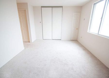 Victoria Park Towers - Photo 3