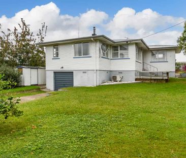 Family Home! - Photo 1
