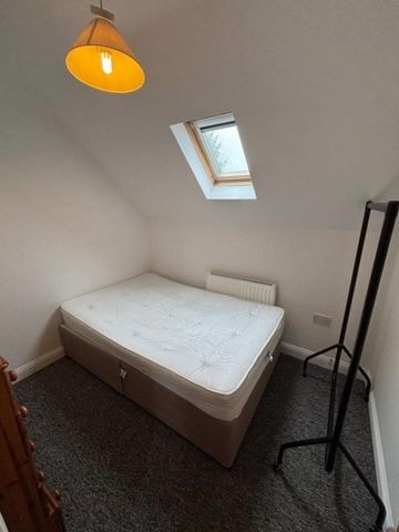 4 bedroom detached house to rent - Photo 4