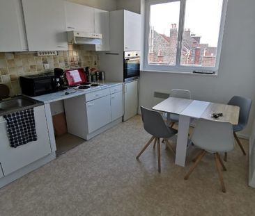 Location Appartement 2 pièces 47m² LILLE 59000 - Photo 4
