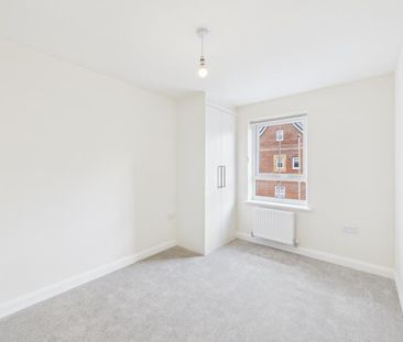 Embling Way, Winnycroft - Photo 3