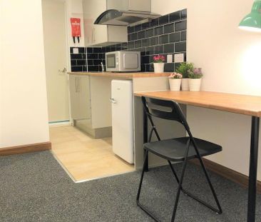 Studio to rent - Photo 5