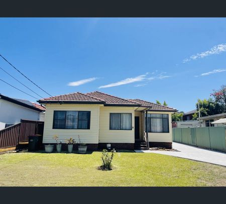 8 Hilwa Street, Villawood, NSW 2163 - Photo 2