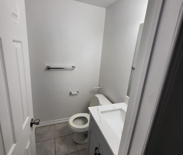 For Lease - 123 Letty Avenue, Brampton, Ontario - Photo 2