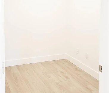 2bed + Den 2bath 1park Ellis Parc - Photo 6