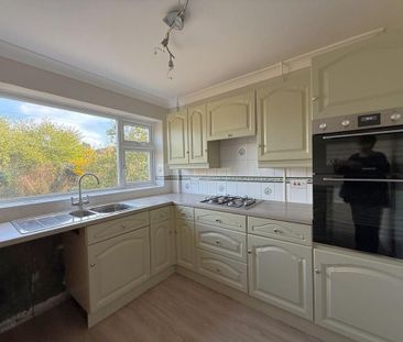 3 bedroom semi-detached house to rent - Photo 6