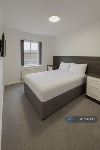 4 bedroom detached house to rent - Photo 3