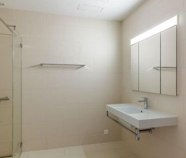 Moderne Wohnung mit Gratis Einstellplatz - befristet bis 31.03.2027 - Photo 6