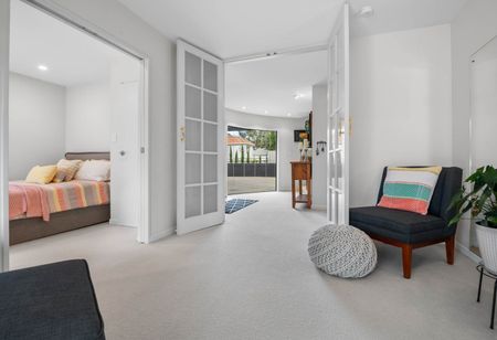 Exceptional Space, Iconic Views & Unbeatable Orakei Living - Photo 3