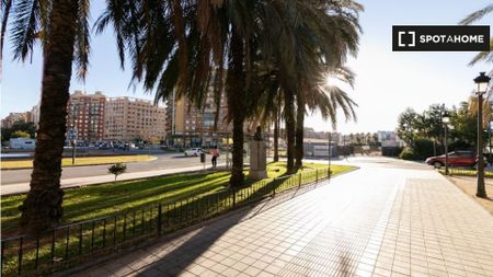 valencia, Valencian Community 46006 - Photo 4