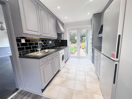 3 bedroom terraced house to rent - Photo 5