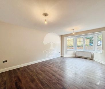 4 bedroom end of terrace house to rent - Photo 1