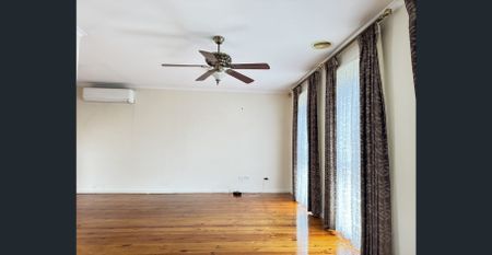 Spacious Family Living in a Peaceful and Convenient Werribee Location - Photo 3