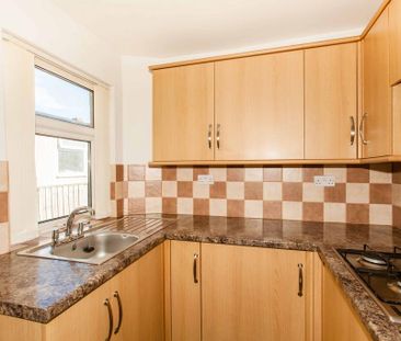 2 bedroom property to rent - Photo 4