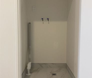 Modern Living - Photo 5