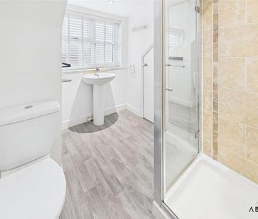 3 bedroom semi-detached house to rent - Photo 6