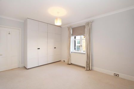 Weston Green, Thames Ditton, KT7 - Photo 4