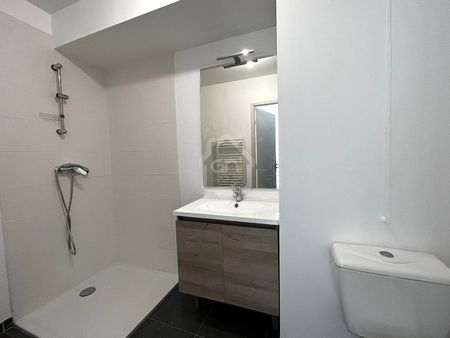 T4 DUPLEX - RES. ATELIERS ARLES, - Photo 3
