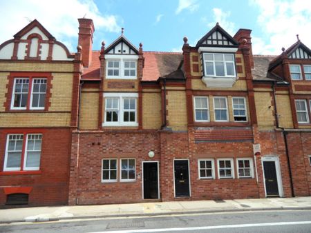 1 bedroom ground floor flat to rent - Photo 5