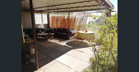 Old World charm 1920's 3 double bedroom house 5 minutes Perth City CBD large block - Photo 5