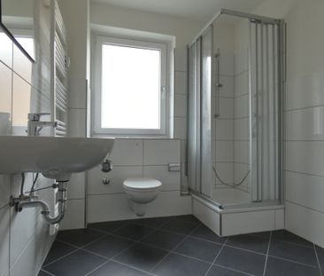 *** Beste Lage auf der Heimaterde! Modernisierte 2 Zimmer-Erdgescho... - Foto 3