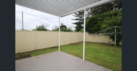 THREE BEDROOM FAMILY HOME - Photo 5