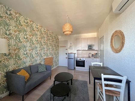 Location Appartement 3 pièces 40m² - Photo 3