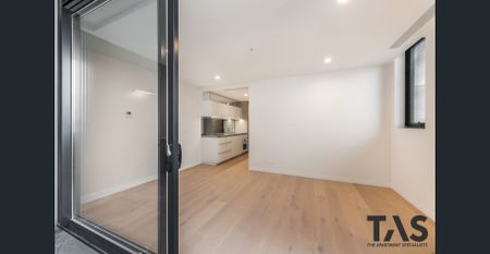 SPACIOUS 2 BED, 2 BATH,1 CARPARK APARTMENT! - Photo 3