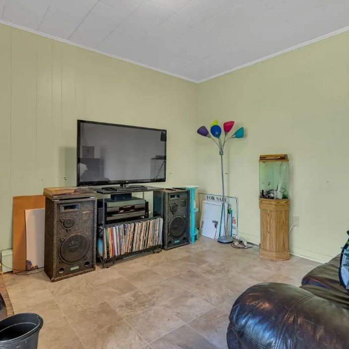 For Lease - 242 West Side Road, Port Colborne, Ontario - Photo 1