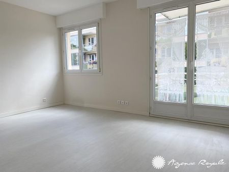 Location Appartement 5 pièces 91m² ST GERMAIN EN LAYE 78100 - Photo 2