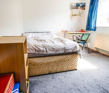 6 Bedroom - Photo 1