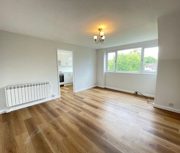1 bedroom Flat to let - Photo 2