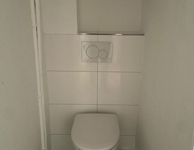 Erstbezug nach aufwendiger Sanierung - 2-Zimmer-Altbau Bornheim - Photo 1