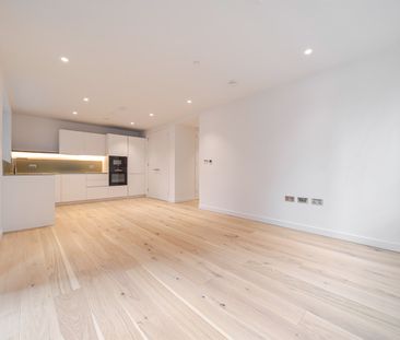 Available from 05/01/2026 - 2 Bed Apartment, Furnished - Photo 5