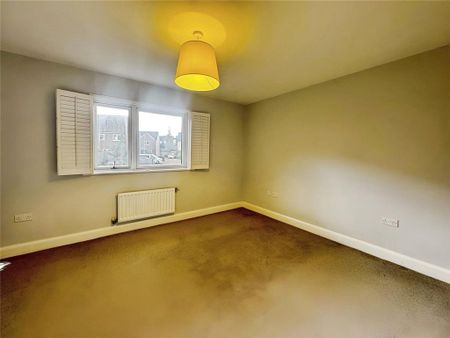 2 bedroom semi-detached house to rent - Photo 3