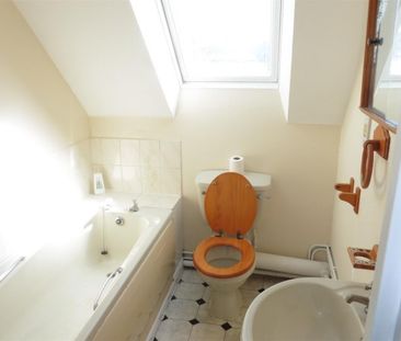 1 Bedroom Flat to Rent in Highgrove Court, Rushden, Northants, NN10 - Photo 6