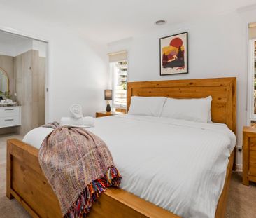 Luxury Single‑Level Living in a Quiet Blairgowrie Court - Photo 5