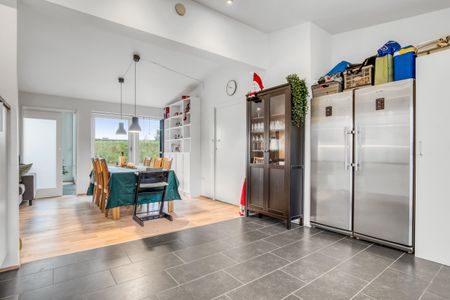 Skønt og rummeligt rækkehus med lukket have - Photo 2