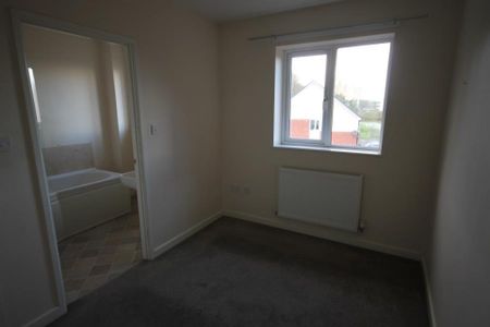 Birch Coppice, TF1 2FD - £895 pcm - Photo 4