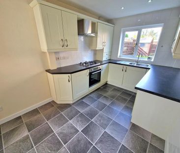 3 bedroom semi-detached house to rent - Photo 6