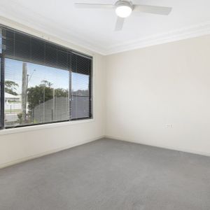 Ideal Family Home in great location - Photo 2