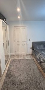 Oceana Boulevard, Lower Canal Walk, SO14, Southampton - Photo 3