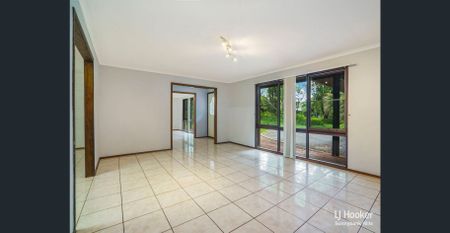 UNIQUE CHARACTER HOME ON SPACIOUS BLOCK - Photo 2