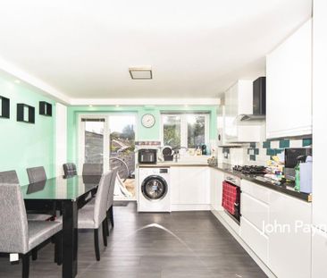 2 bedroom terraced house to rent - Photo 4