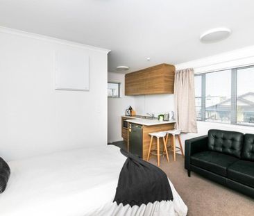 Convenient Studio Living on Beatty Street - Photo 1